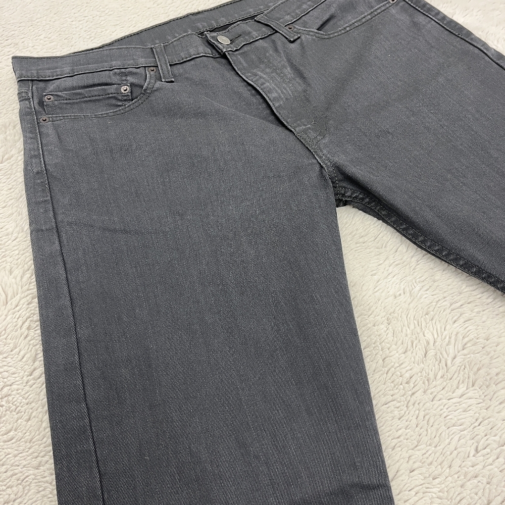 Levi's | 513 • Slim Fit • Straight Leg | Size 36x32 - Picture 5 of 16